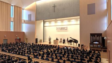 村上校長による式辞