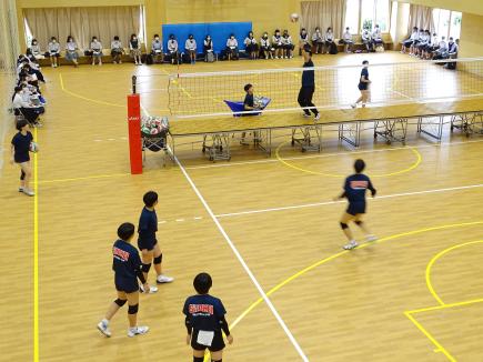 見学の様子〜女子バレーボール部