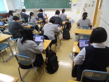 沢山の国の外国人講師とつながっています。