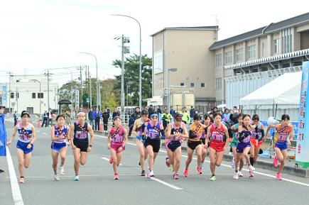 10:00 女子スタート